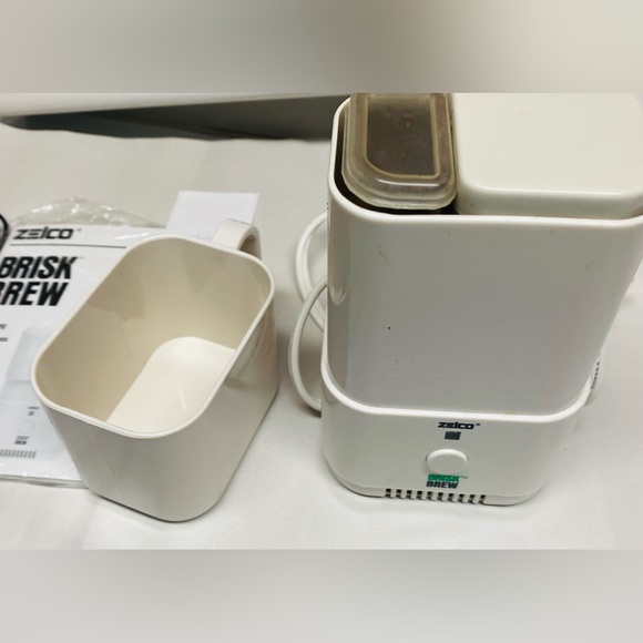 TINY PORTABLE COFFEE MAKER FOR ON THE GO COFFEE LOVERS‼️ - Picture 8 of 10